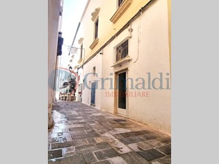 Negozio in Affitto a Gallipoli, 1'300€, 40 m²