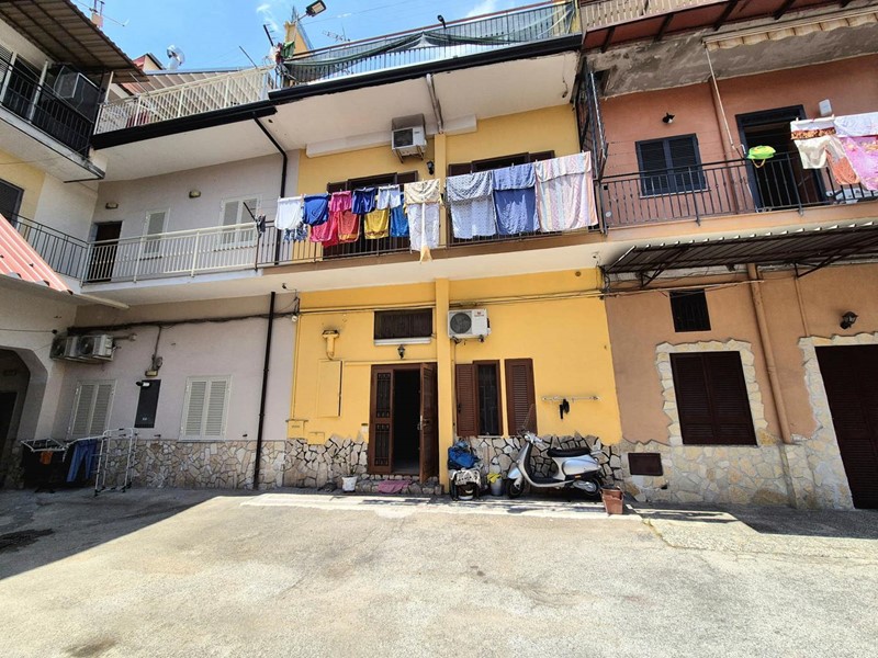 Quadrilocale in Vendita a Caivano, 120'000€, 70 m²