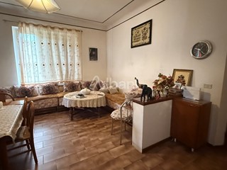 Quadrilocale in Vendita a Vezzano Ligure, zona Prati, 95'000€, 80 m²