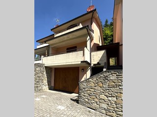 Casa Indipendente in Vendita a Vernio, zona Montepiano, 189'000€, 120 m²