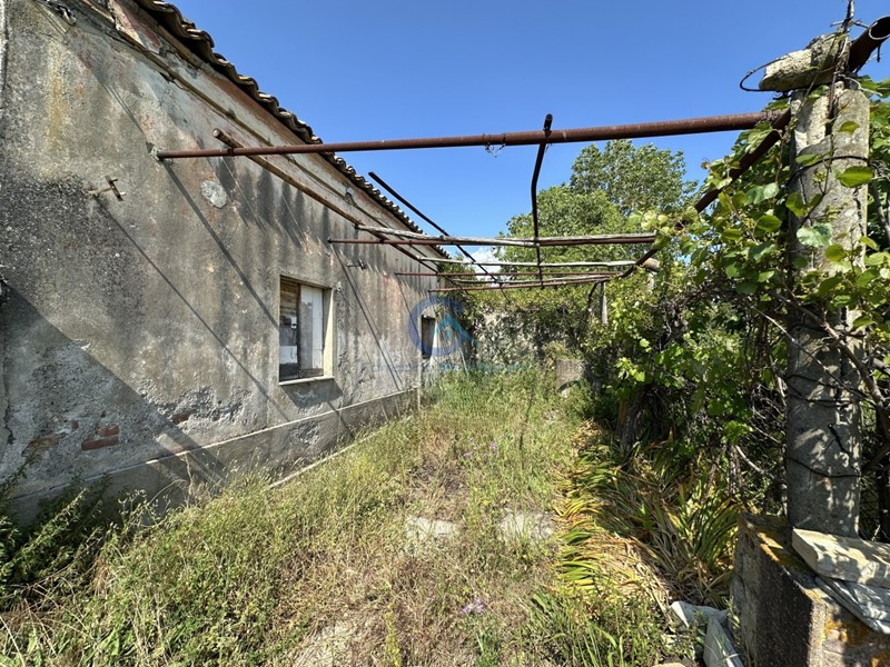 Terreno edificabile in Vendita a Catanzaro, zona Pistoia, 60'000€, 1700 m²