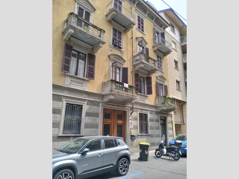 Immobile commerciale in Affitto a Torino, zona CROCETTA, 750€, 65 m²