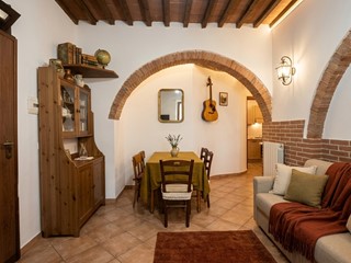 Trilocale in Vendita a Livorno, 120'000&euro;, 75 m², arredato