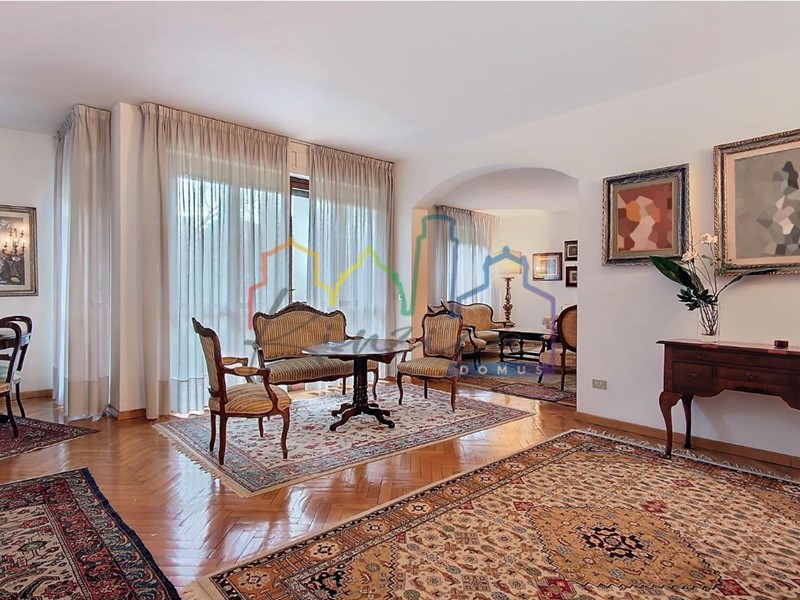 Appartamento in Vendita a Pisa, 630'000€, 210 m²