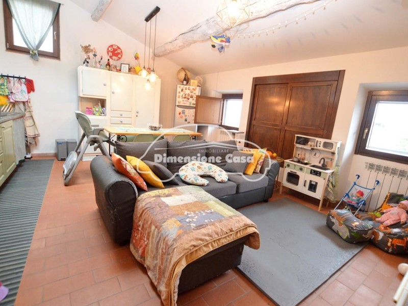 Trilocale in Vendita a Lucca, zona Tempagnano di Lunata, 157'000€, 70 m², arredato