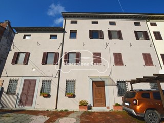 Trilocale in Vendita a Lucca, zona Tempagnano di Lunata, 157'000€, 70 m², arredato