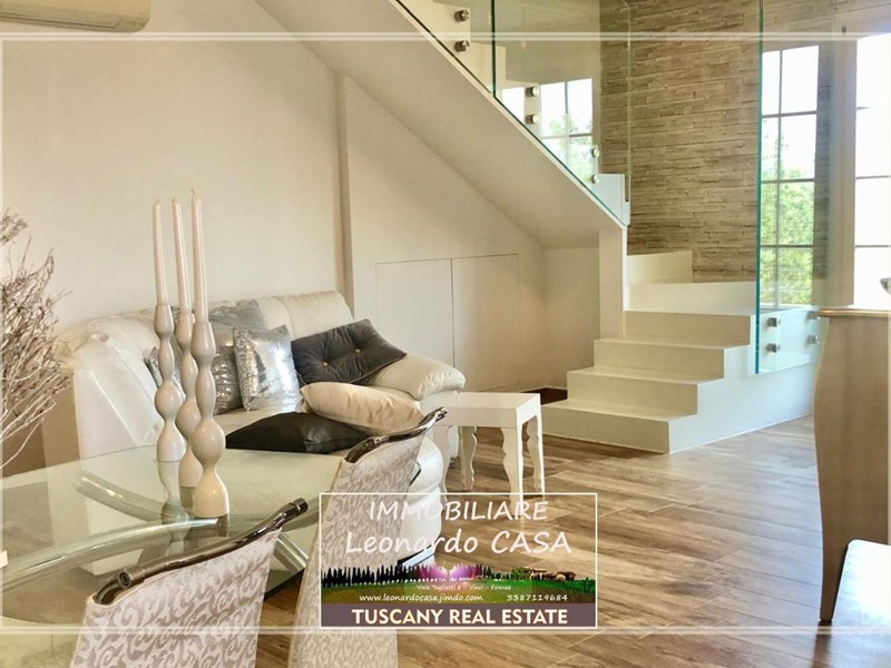 Attico in Vendita a Vinci, 310'000€, 140 m², arredato, con Box