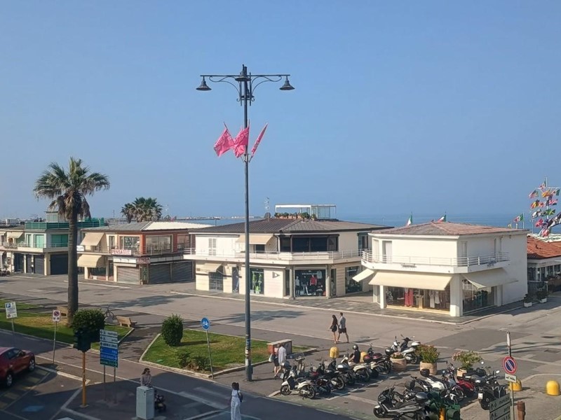 Appartamento in Vendita a Viareggio, 1'600'000€, 240 m²