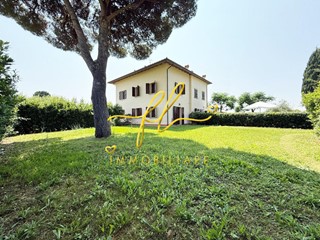 Casa Indipendente in Vendita a Bibbona, zona La California, 258'000€, 94 m²