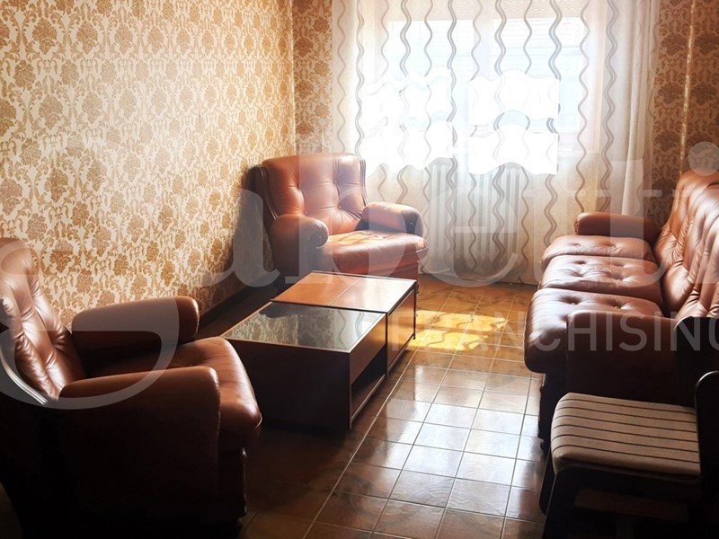 Appartamento in Vendita a Avezzano, 85'000€, 170 m²