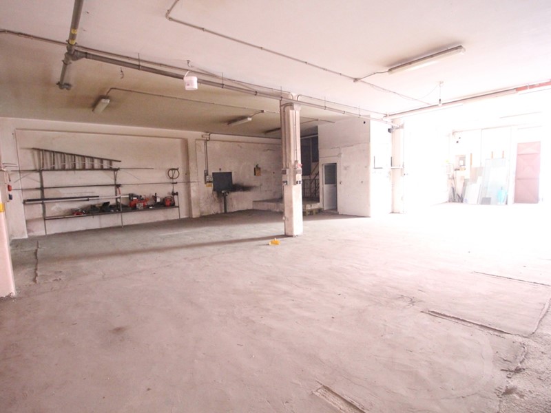 Laboratorio in Vendita a Manduria, 105'000€, 160 m²