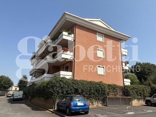Trilocale in Vendita a Roma, 229'000€, 80 m²
