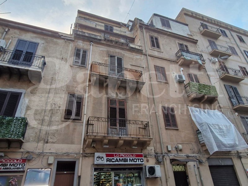 Trilocale in Vendita a Palermo, 75'000€, 80 m²