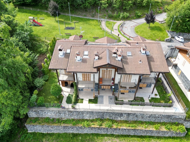 Trilocale in Vendita a Laino, 94'000€, 49 m²