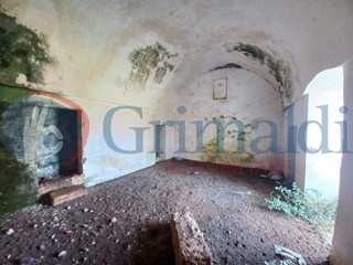 Terreno agricolo in Vendita a Ugento, 85'000€, 61600 m²