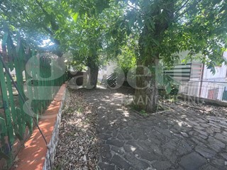 Villa in Vendita a Roccamonfina, 60'000€, 80 m², arredato