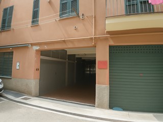 Box in Vendita a Genova, zona Marassi, 64'000€, 23 m²