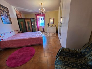 Casa Semi Indipendente in Vendita a Arcola, zona Baccano, 72'000€, 70 m²