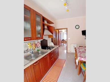 Appartamento in Vendita a Guardiagrele, zona Semicentro, 85'000€, 120 m², arredato, con Box