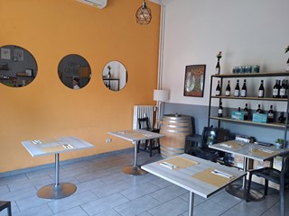 Immobile commerciale in Vendita a Torino, zona San Paolo, 88'000€, 88 m²