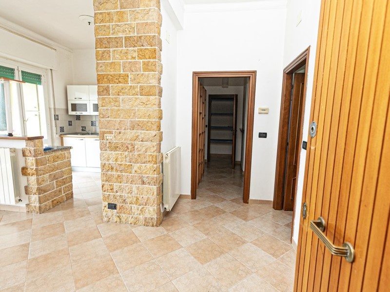 Appartamento in Vendita a Serra Riccò, 98'000€, 87 m²