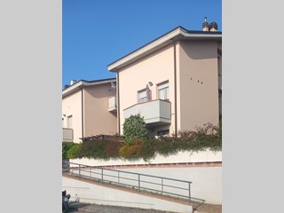 Appartamento in Vendita a Sant'Agata Feltria, 165'000€, 160 m², con Box