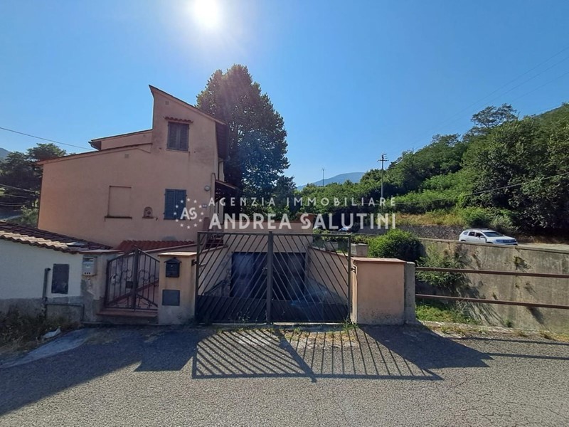 Quadrilocale in Vendita a Buti, 139'000€, 120 m², arredato, con Box