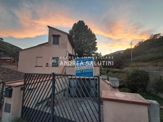Quadrilocale in Vendita a Buti, 139'000€, 120 m², arredato, con Box