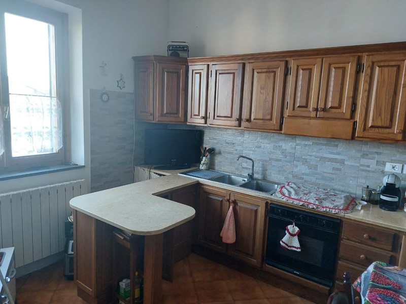 Attico in Vendita a Capannori, zona Marlia, 185'000€, 140 m², con Box