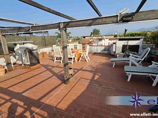 Quadrilocale in Vendita a Massa, zona Marina di Massa, 225'000&euro;, 60 m², arredato
