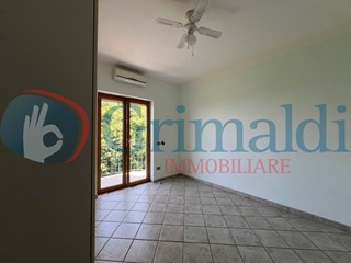 Villa in Vendita a Pozzuoli, 595'000€, 300 m²