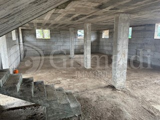 Villa bifamiliare in Vendita a Montecorvino Pugliano, 180'000€, 630 m²