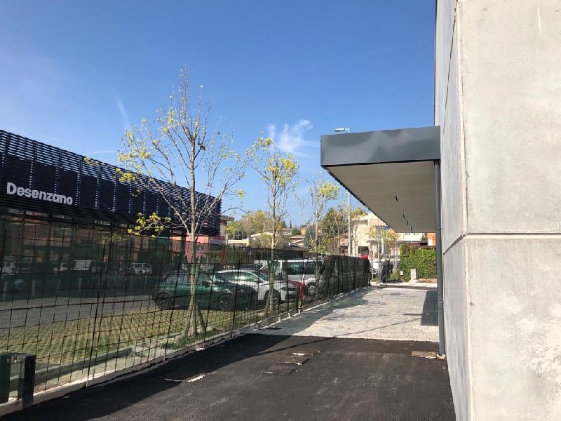 Immobile commerciale in Vendita a Desenzano del Garda, 4'000'000€, 380 m²