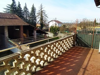 Casa Indipendente in Vendita a Caluso, 83'000€, 125 m²