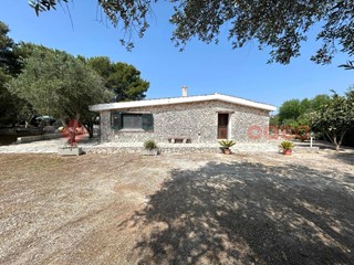 Villa in Vendita a Santa Cesarea Terme, 250'000€, 118 m²