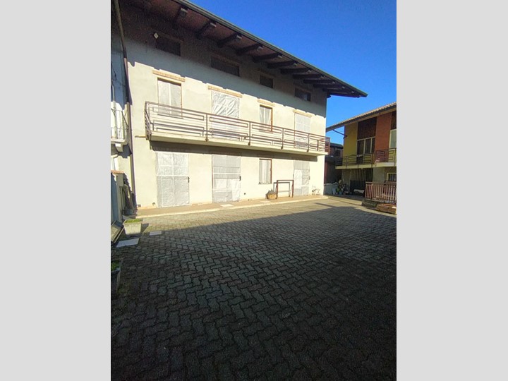 Casa Indipendente in Vendita a Foglizzo, 109'000€, 210 m²