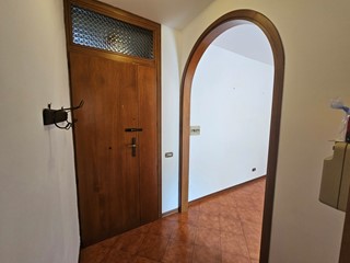 Appartamento in Vendita a Chiusi, 93'000€, 94 m², con Box