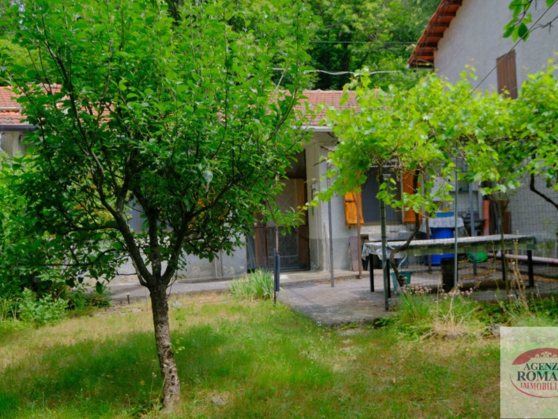 Casa Semi Indipendente in Vendita a Sassello, 65'000€, 70 m²