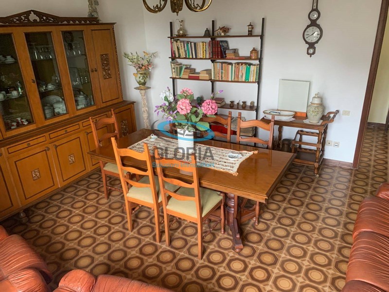 Casa Indipendente in Vendita a Fabriano, 90'000€, 175 m²