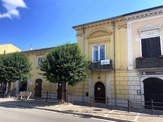 Quadrilocale in Vendita a Pratola Serra, 105'000€, 115 m²