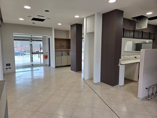 Immobile commerciale in Affitto a Volturara Irpina, 550€, 150 m²