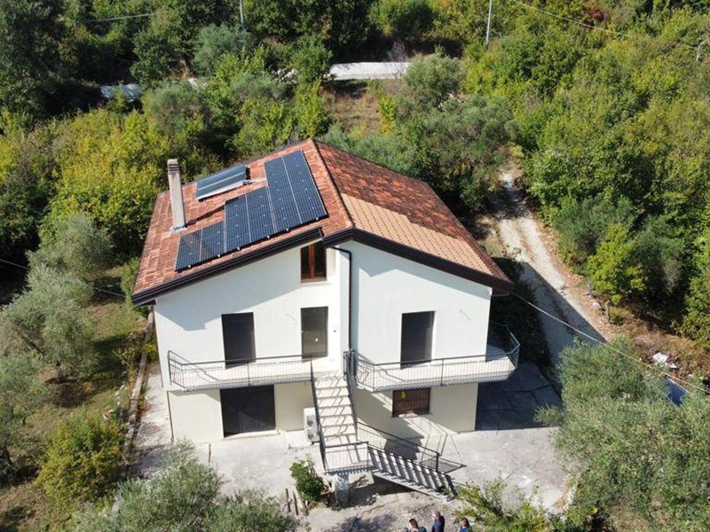 Casa Indipendente in Vendita a Montemarano, 129'000&euro;, 160 m²