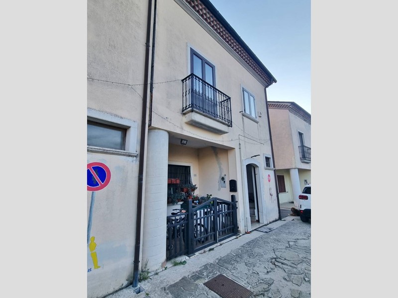Villetta a schiera in Vendita a Guardia Lombardi, 60'000&euro;, 125 m²
