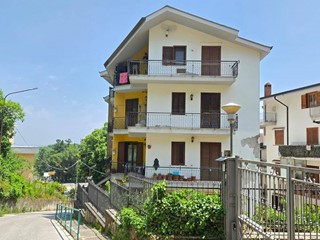 Trilocale in Vendita a Ospedaletto d'Alpinolo, 85'000&euro;, 85 m²