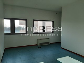 Ufficio in Vendita a Treviso, 239'500€, 133 m²