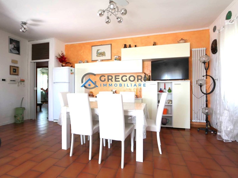 Casa Indipendente in Vendita a Martinsicuro, 238'000€, 295 m²