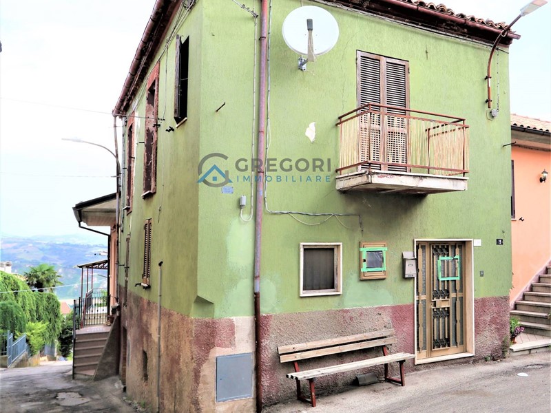 Casa Semi Indipendente in Vendita a Basciano, 23'000€, 110 m²