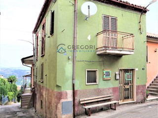 Casa Semi Indipendente in Vendita a Basciano, 23'000€, 110 m²