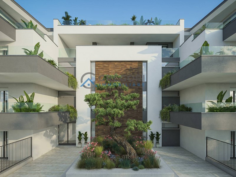 Immobile commerciale in Vendita a Nereto, 150'000€, 900 m²