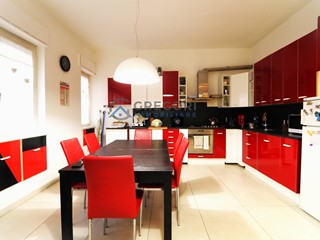 Appartamento in Vendita a Ascoli Piceno, 300'000€, 150 m²